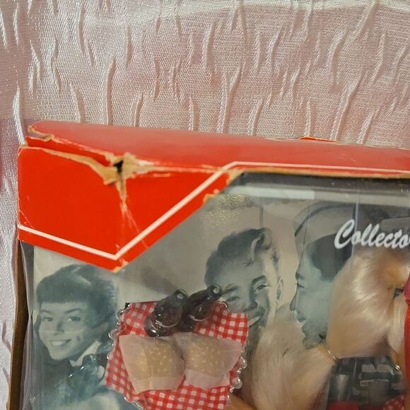 Limited Edition 1998 Coca Cola Barbie Collector Doll by Mattel - New Without Tag - Picture 4 of 9